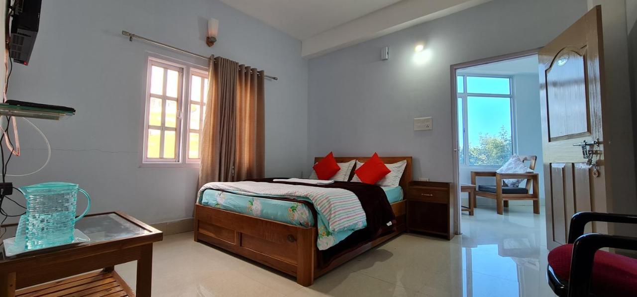 Dewa Elegance Hotell Tawang Exteriör bild