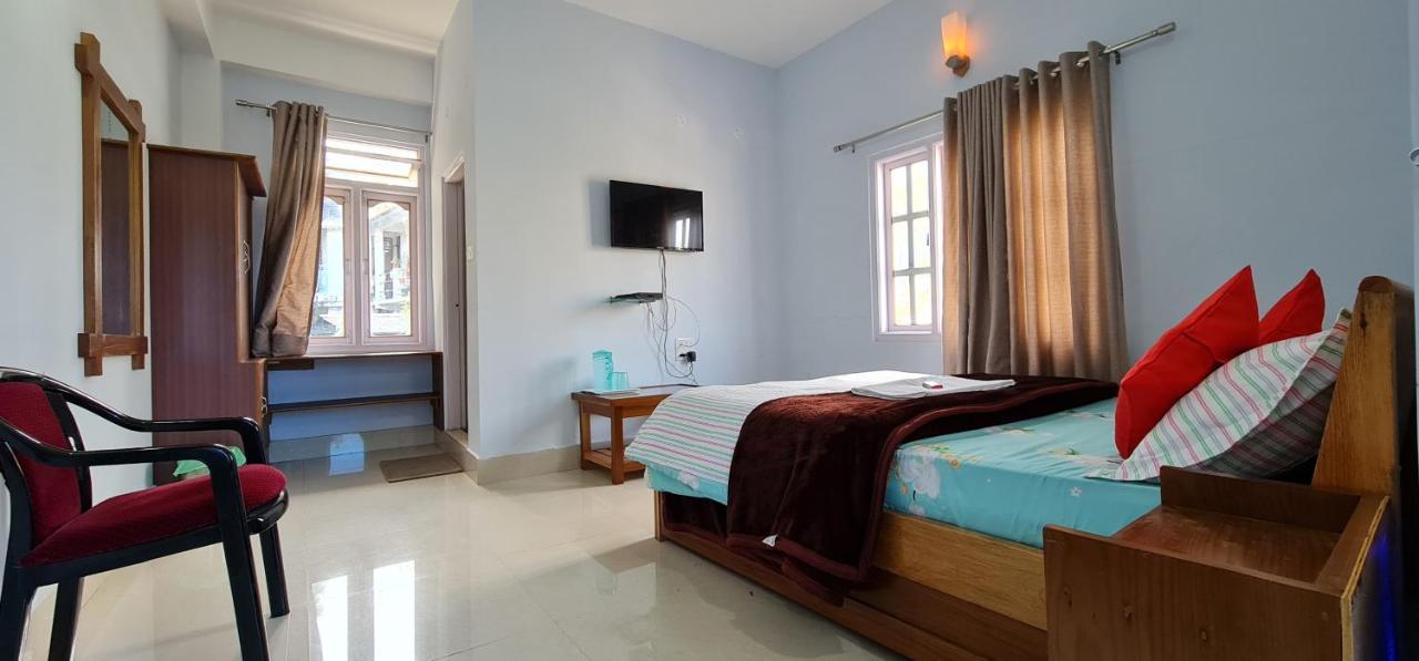 Dewa Elegance Hotell Tawang Exteriör bild